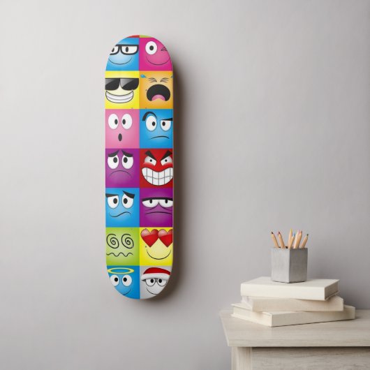 Moods and Emoticons Skateboard (Wandkunst)
