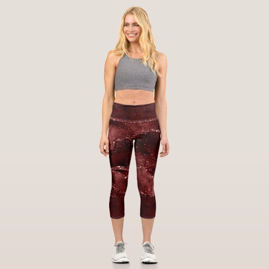 Moody Agate | Henna Blood Red Garnet Jewel Tone Capri Leggings (Vorderseite)