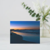 Moody atmosphärische Jahreszeit Byron Bay Strand b Postkarte (Stehend Vorderseite)