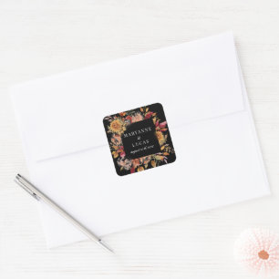 Moody Autumn Floral Monogram Quadratischer Aufkleber