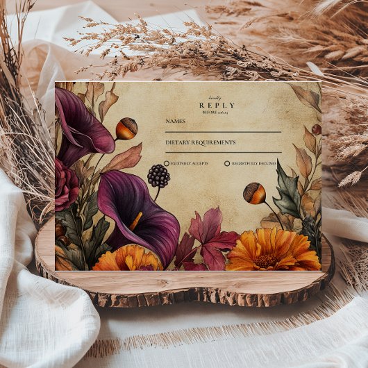 Moody Autumn Floral Wedding RSVP Karte
