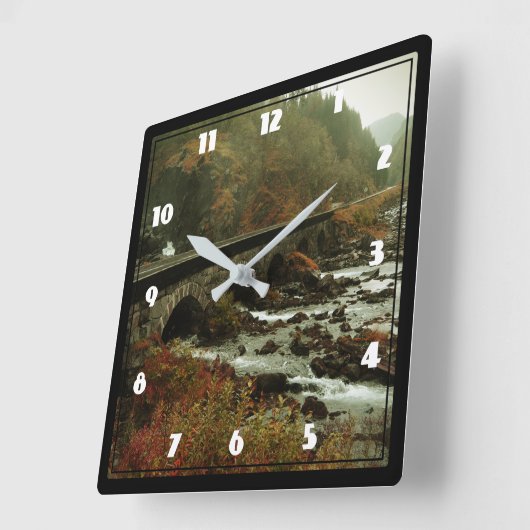 Moody Beautiful Nature Landschaft Quadratische Wanduhr (Winkel)