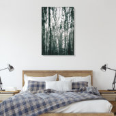 Moody Birch Trees in Forest Monochrome Leinwanddruck (Insitu (Schlafzimmer))