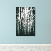 Moody Birch Trees in Forest Monochrome Leinwanddruck (Insitu (Holzboden))