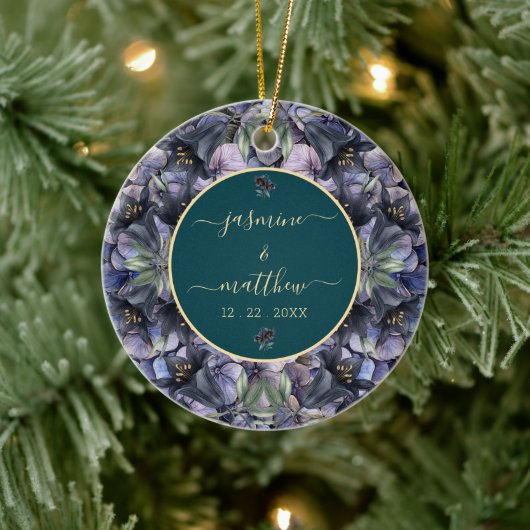 Moody Black Floral Klassische Namen Hochzeit Keramik Ornament (Baum)