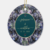 Moody Black Floral Klassische Namen Hochzeit Keramik Ornament (Links)