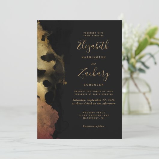 Moody Black Gold Tinte Border Wedding Einladung (Stehend Vorderseite)