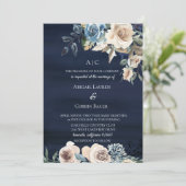 Moody Blue Champagne Floral Wedding Einladung (Stehend Vorderseite)