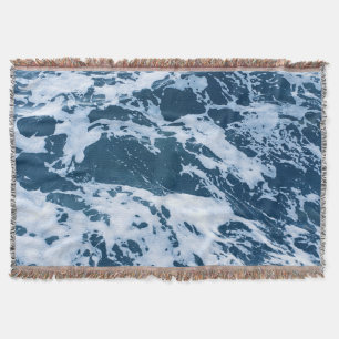 Moody Blue Ocean Waves Decke