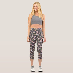 Moody Boho Watercolor Blush Wildflowers Muster Capri Leggings