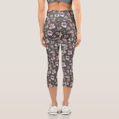 Moody Boho Watercolor Blush Wildflowers Pattern  Capri Leggings (Rückseite)