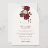 Moody Burgundy Arched Autumn Wedding Invitation Einladung (Vorderseite)
