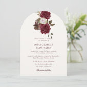 Moody Burgundy Arched Autumn Wedding Invitation Einladung (Stehend Vorderseite)