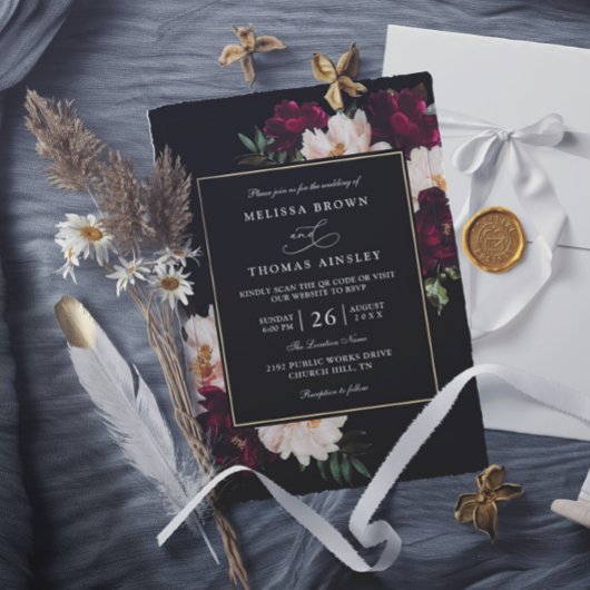 Moody Burgundy Blush Floral QR Code Wedding Einladung