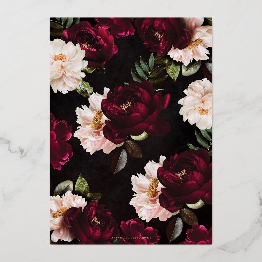 Moody Burgundy Blush Pink Bloral Peonies Wedding Folieneinladung (Rückseite)