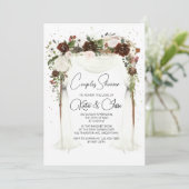 Moody Burgundy Floral Arch Couples Shower  Einladung (Stehend Vorderseite)