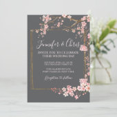 Moody Charcoal and Pink Cherry Blossom Wedding Einladung (Stehend Vorderseite)