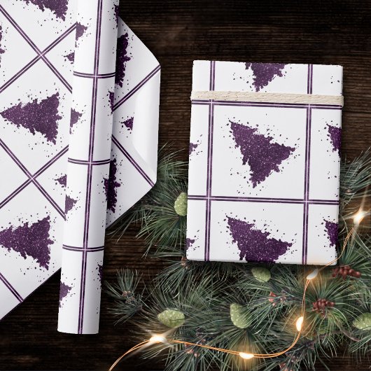 Moody Christmas Tree | Lila Spritzer Deep Plum Geschenkpapier