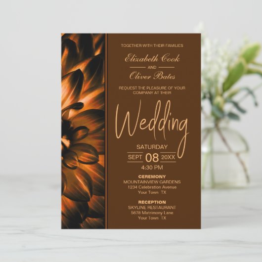 Moody Copper Floral Wedding Einladung (Stehend Vorderseite)