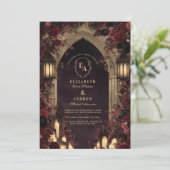 Moody Crimson Floral Wedding Einladung (Stehend Vorderseite)
