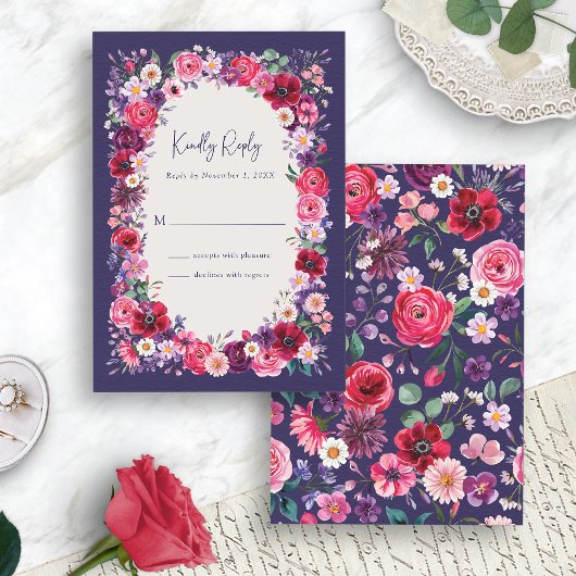 Moody Dark Floral RSVP Karte