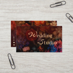 Moody Dark Floral Wedding Studio Visitenkarte