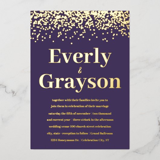 Moody Elegant Confetti Lila- und GoldWedding Folieneinladung (Vorderseite)