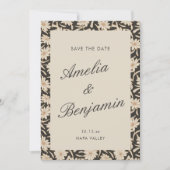 Moody Floral Black Ivory Script Wedding Save The Date (Vorderseite)