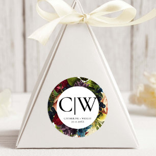 Moody Floral Burgundy Wedding Monogram Runder Aufkleber