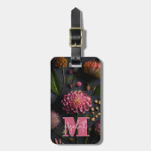 Moody Floral Mit Monogramm Gepäckanhänger (Vorderseite vertikal)