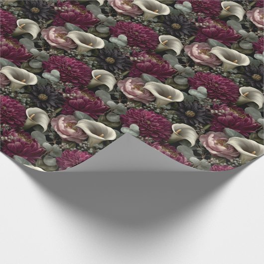Moody Floral Pattern with Dahlias and Calla Lilies Geschenkpapier (Ecke)