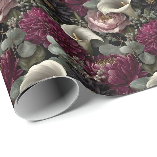 Moody Floral Pattern with Dahlias and Calla Lilies Geschenkpapier (Rolleneckpunkt)