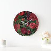 Moody Florals Black & Burgundy Vintag Große Wanduhr (Zuhause)