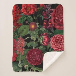 Moody Florals Black & Burgundy Vintag Sherpadecke