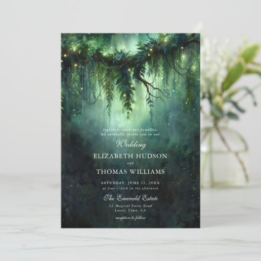 Moody Forest Greenery verzaubert Fairy Dark Weddin Einladung (Stehend Vorderseite)