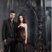 Moody Gothic Dark Arch XLarge Wandteppich