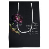 Moody Gothic Dark Lila Black Peony Wedding Mittlere Geschenktüte (Rückseite)