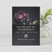 Moody Gothic Dark Lila Black Peony Wedding Save The Date (Stehend Vorderseite)
