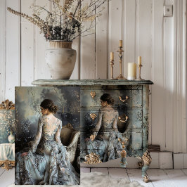 Moody Grays Ethereal Portrait Elegante Frau Seidenpapier