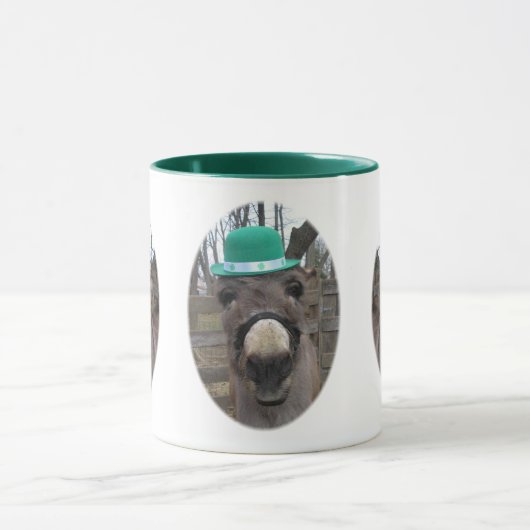 "Moody Irish Donkey" Tasse (Zentrum)