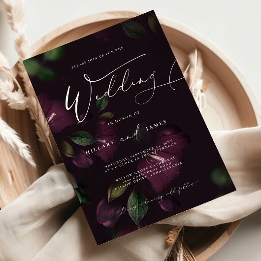 Moody Lila Bloom Calligraphy Wedding Einladung