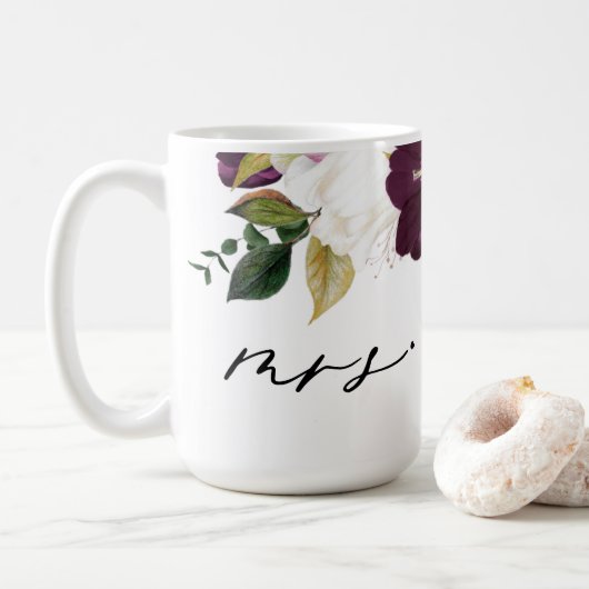 Moody Lila Blooms Calligraphy Mrs. wedding day Kaffeetasse (Mit Donut)