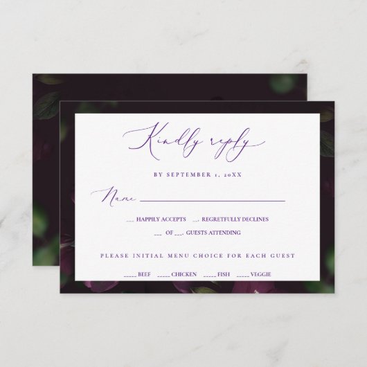 Moody Lila Blooms Gothic Wedding RSVP Karte (Vorne/Hinten)