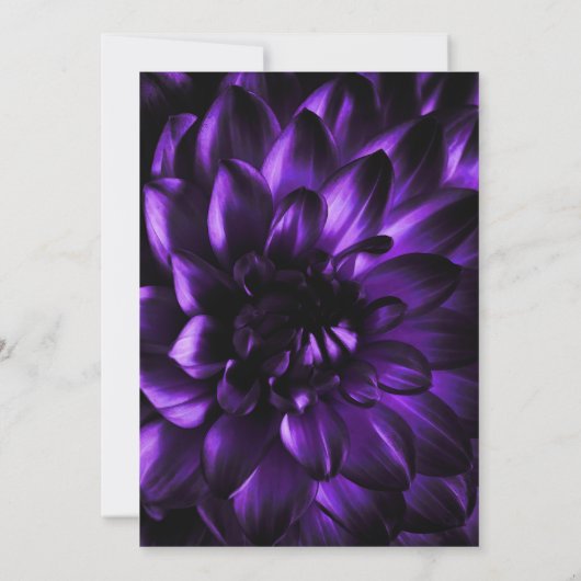 Moody Lila Floral Wedding Einladung (Rückseite)