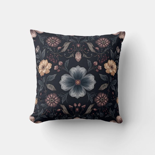 Moody Midnight Dark Botanical Floral  Kissen (Vorderseite)