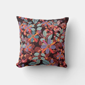 Moody Midnight Floral Folk Art Pattern Pillow Kissen