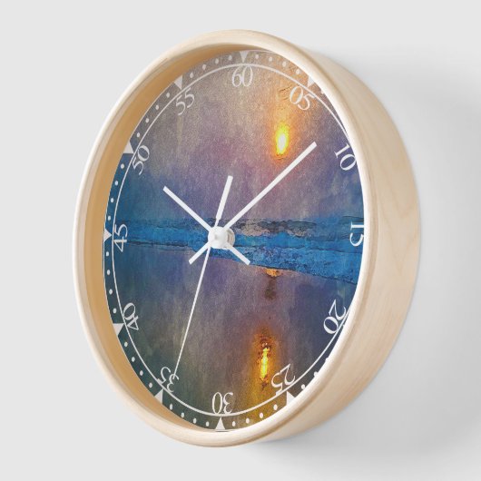 Moody muffiger Sonnenaufgang am Meer Uhr (Winkel)