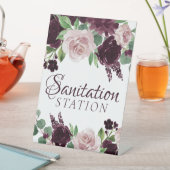 Moody Passions | Dramatischer Lila Weinanbau Sockelschild (In Situ)