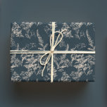 Moody & Romantic Dark Wildblume Geschenkpapier Set<br><div class="desc">Fügen Sie Ihren Geschenken mit unserem atemberaubenden Verpackungspapier eine Touch von Eleganz und Geheimnis hinzu. Dieses Design mit zartem, cremefarbenem Blume Line Art Set vor einem dunkelblau-grauen Hintergrund verströmt einen stimmungsvollen, witzigen Charme, der sich perfekt für die Fans der dunklen akademischen Welt eignet. Die faszinierenden botanischen Details verleihen jedem Geschenk...</div>