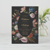 Moody Romantic Floral Dreamy Black Frame Wedding Einladung (Stehend Vorderseite)